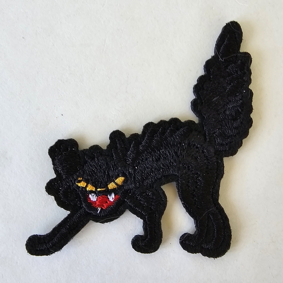 🐈‍⬛ Scaredy-Cat Iron-On Patch - Picture 2 of 6